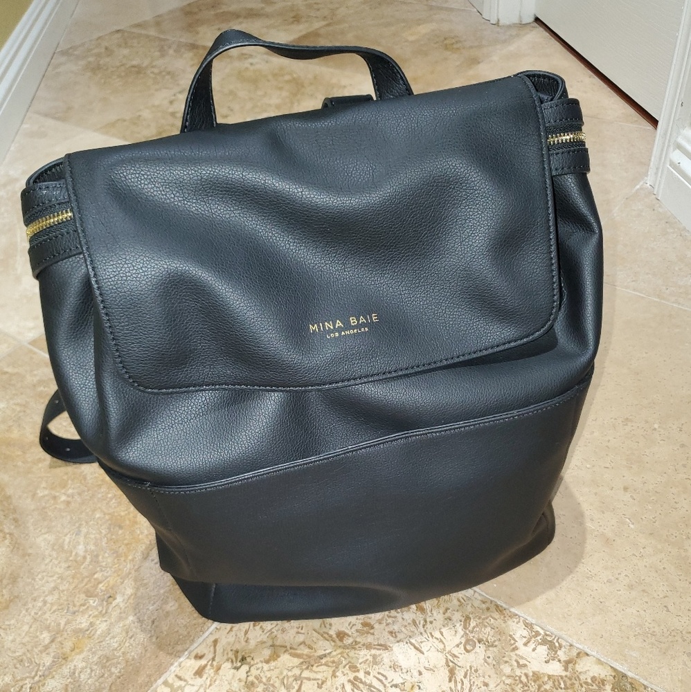 Mina Baie Full Kinney